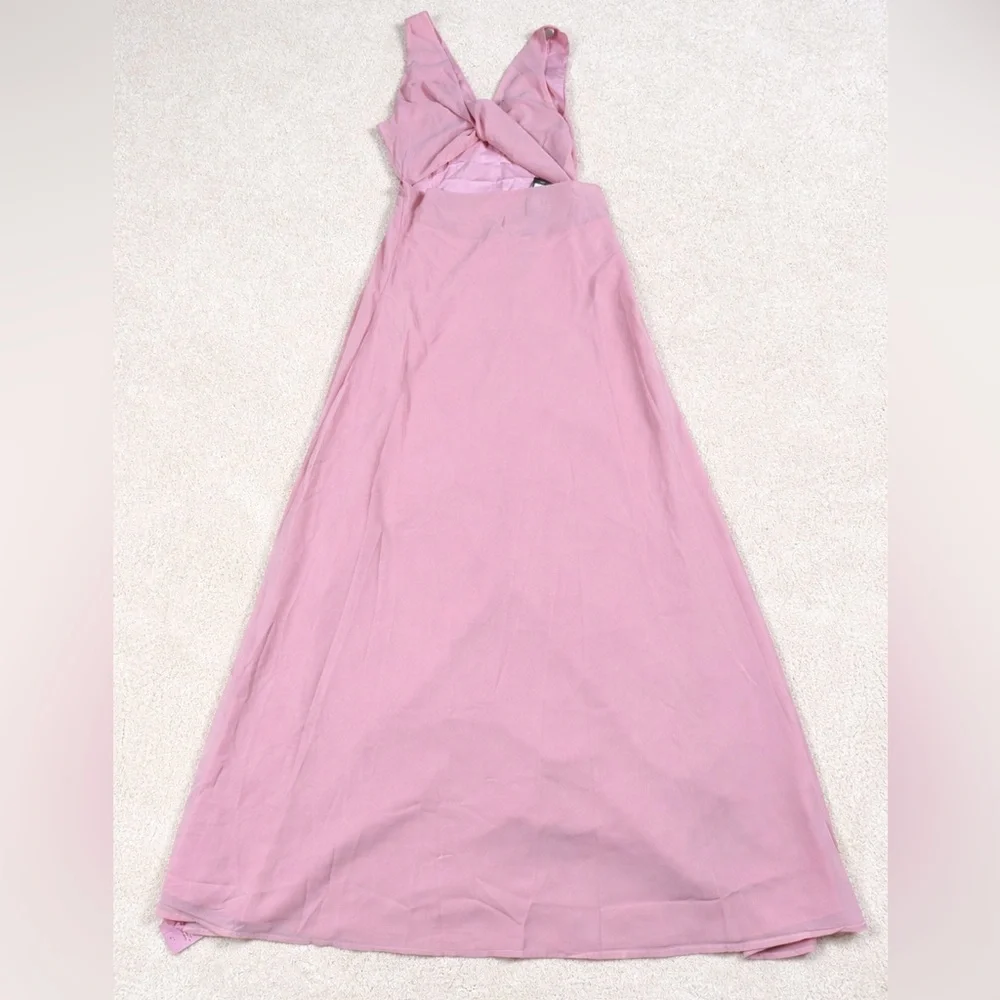 Prettylittlething blush plunge chiffon sleeveless maxi dress size 4 NWT - Picture 3 of 7